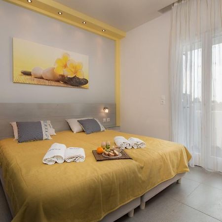 Michaella Studios Плака Екстер'єр фото