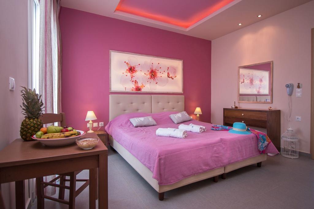 Michaella Studios Плака Екстер'єр фото