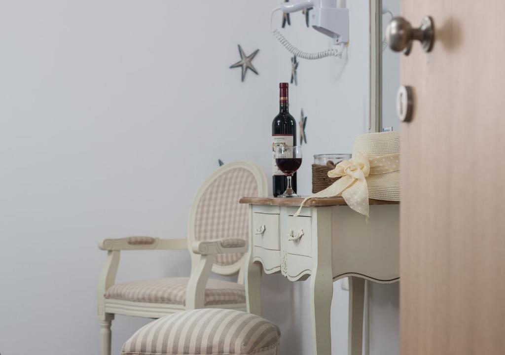Michaella Studios Плака Екстер'єр фото
